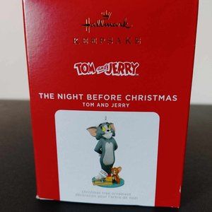 Hallmark Keepsake Ornament 2021 Tom & Jerry The Night Before Christmas - NIB